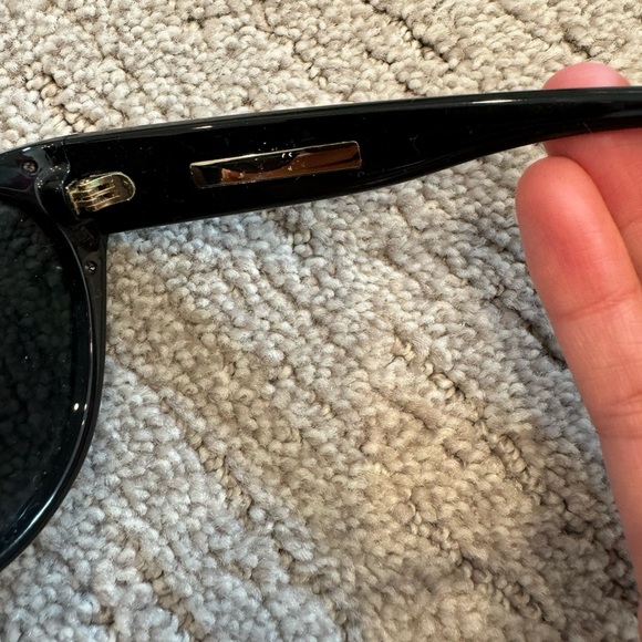 Chanel sunglasses - Picture 5 of 9